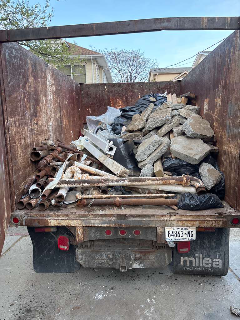 Commercial junk removal truck